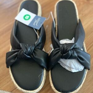 Black Knotted Slip-On Sandals